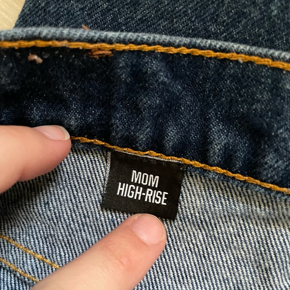 BDG URBAN OUTFITTERS | Mom High Rise Jeans - Picture 5 of 6